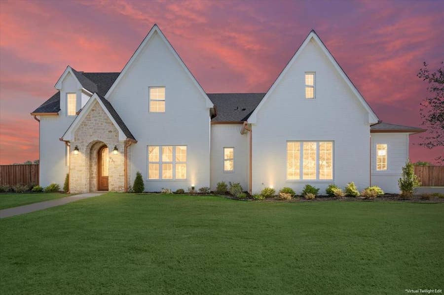 Property photo for 931 Fawn Drive, McGregor, TX