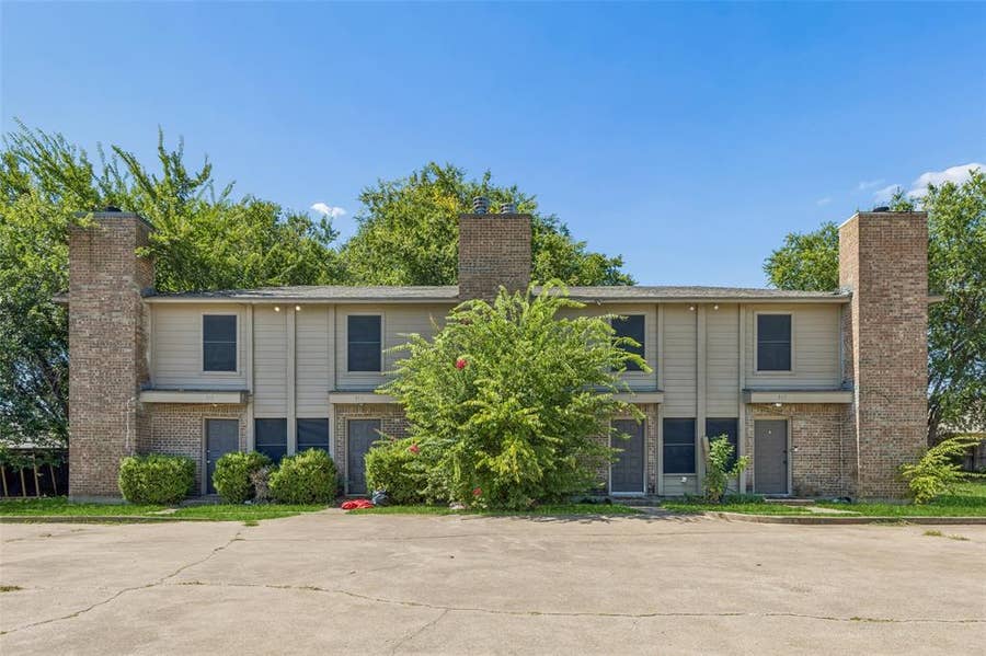 Property photo for 313 Cambridge Drive, Saginaw, TX