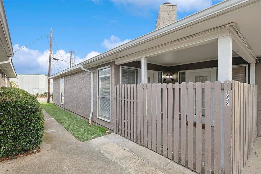 Property photo for 7652 Ronnie Drive, Dallas, TX