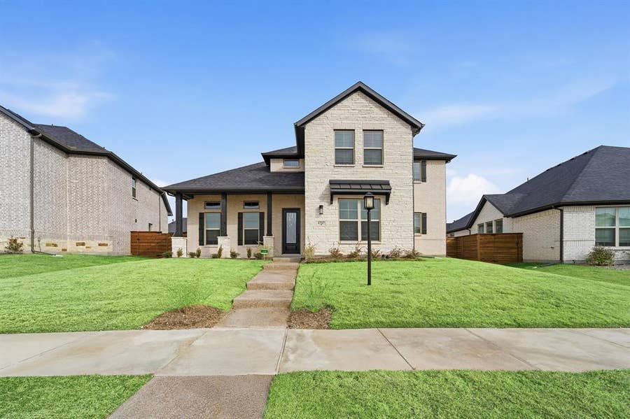Property photo for 1717 Blossom Trail, Mesquite, TX