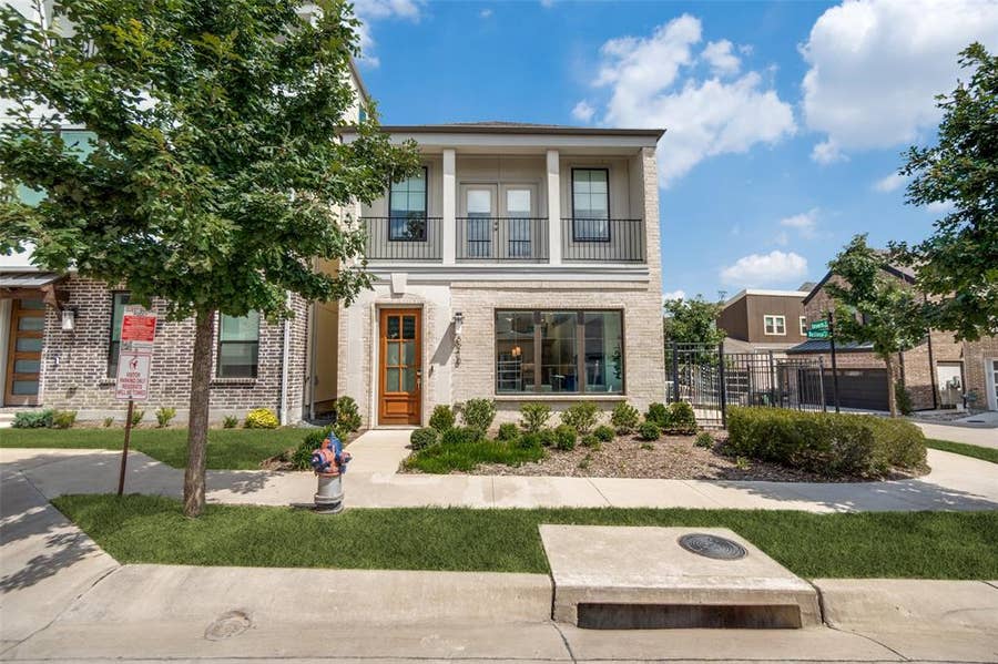 Property photo for 8218 Manoa Drive, Dallas, TX