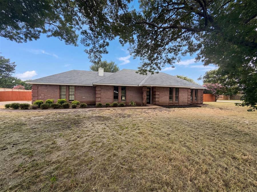 Property photo for 127 Jason Drive, Red Oak, TX