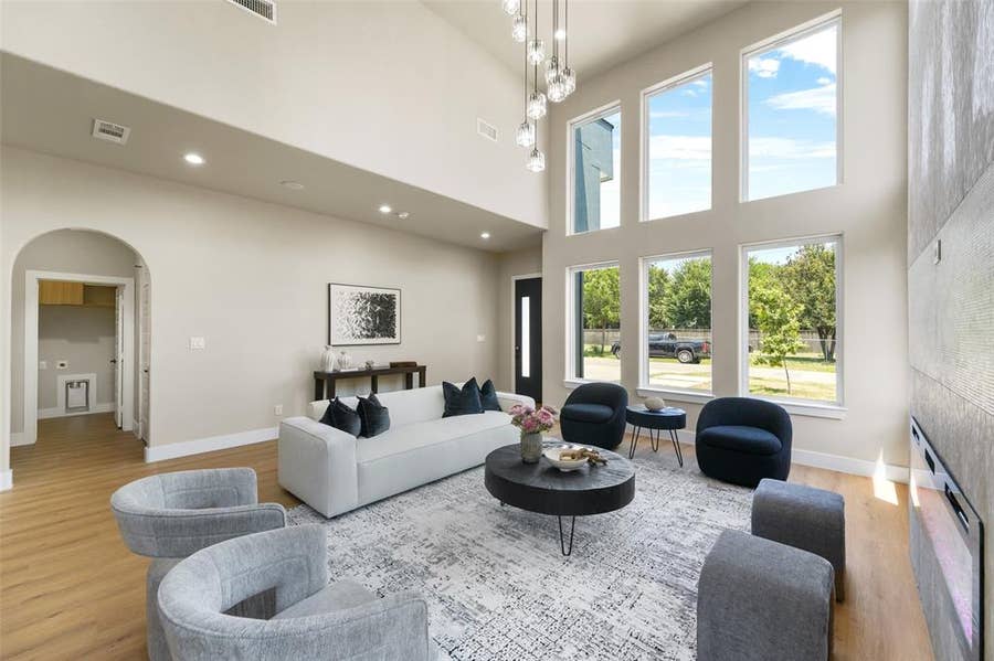 Property photo for 8914 Wadlington Avenue, Dallas, TX