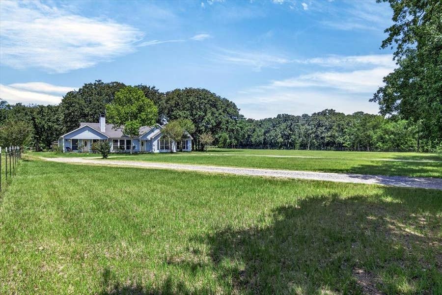 Property photo for 12281 County Road 2149, Kemp, TX