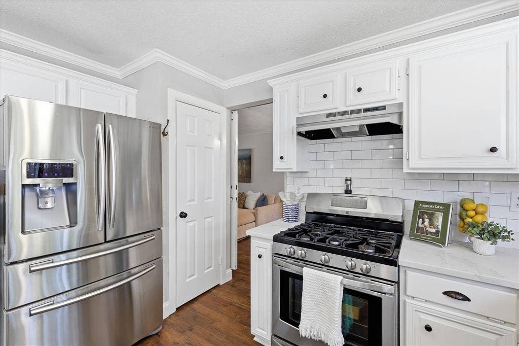 513 Fox Creek Court, Denton, TX 76209 513 Fox Creek Court, Denton, TX 76209
