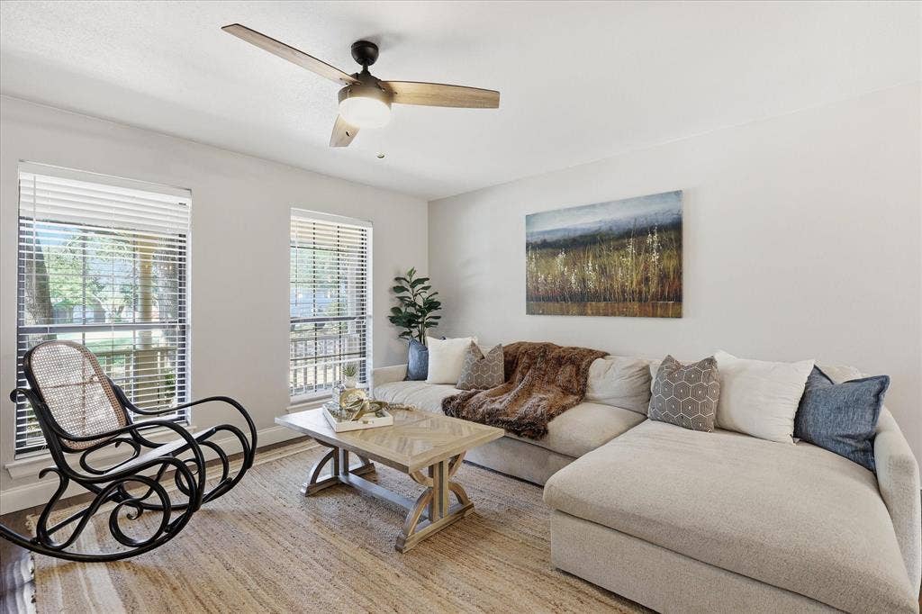 513 Fox Creek Court, Denton, TX 76209 513 Fox Creek Court, Denton, TX 76209