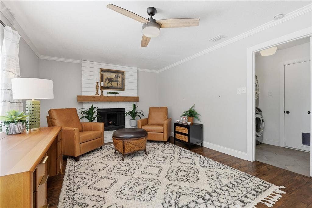 513 Fox Creek Court, Denton, TX 76209 513 Fox Creek Court, Denton, TX 76209