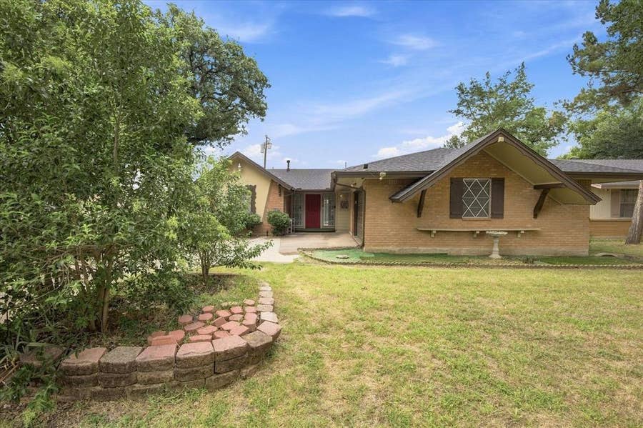 Property photo for 2210 Fairfax Drive, Irving, TX