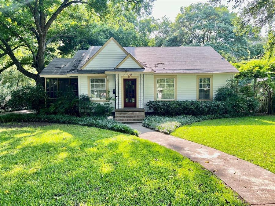 Property photo for 531 S Dallas Avenue, Lancaster, TX