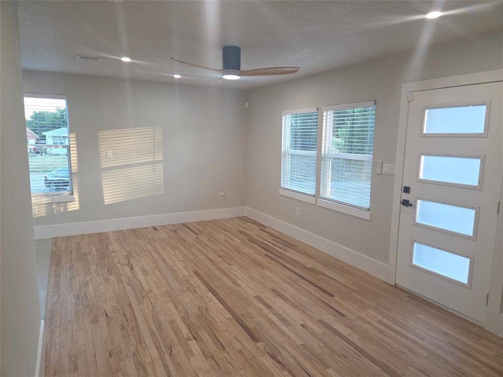 2329 Cass Street, Fort Worth, TX 76112 2329 Cass Street, Fort Worth, TX 76112
