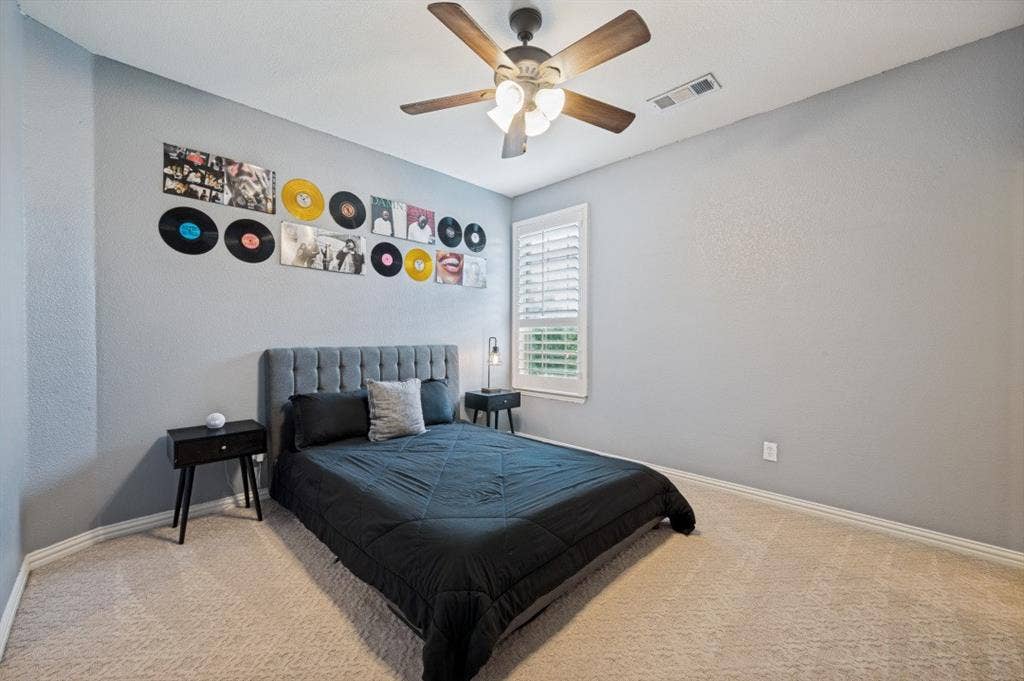Upstairs bedroom 2