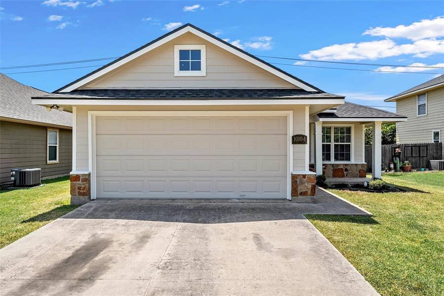 Property photo for 10104 Bunting Drive, Waco, TX