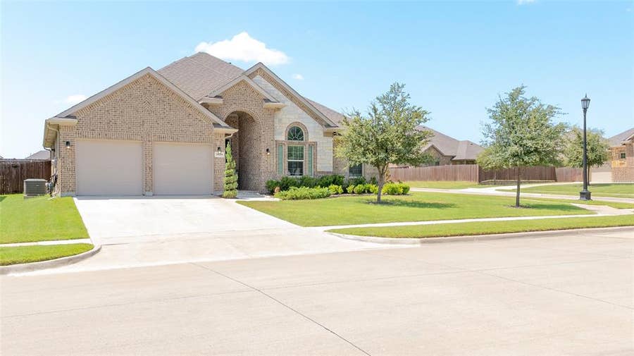 Property photo for 3608 Rolling Meadows Drive, Grand Prairie, TX
