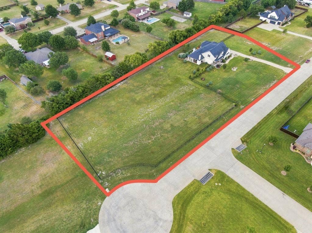 2 acres total and 1 acre is open to build pool, shop, sports court etc
