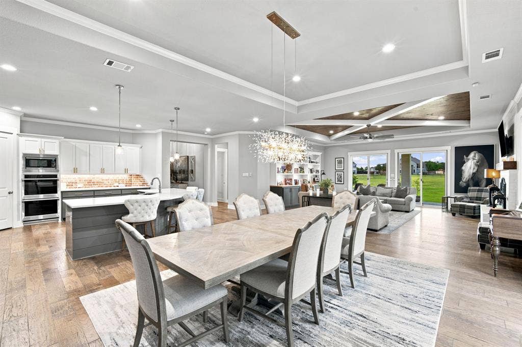 Large dining area with coffee and wine bar and
