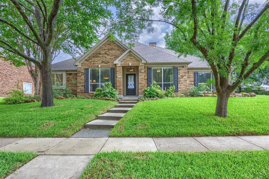 Property photo for 1717 Whitney Drive, Richardson, TX