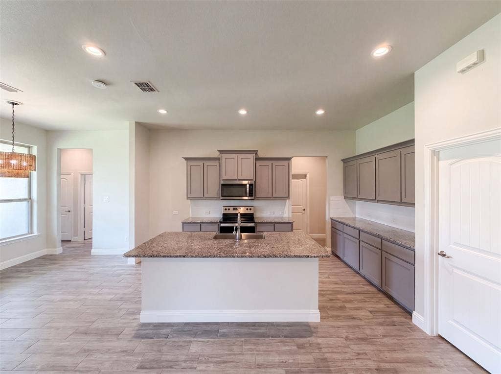 1530 Woodmere Drive, Krum, TX 76249 Staged Photo