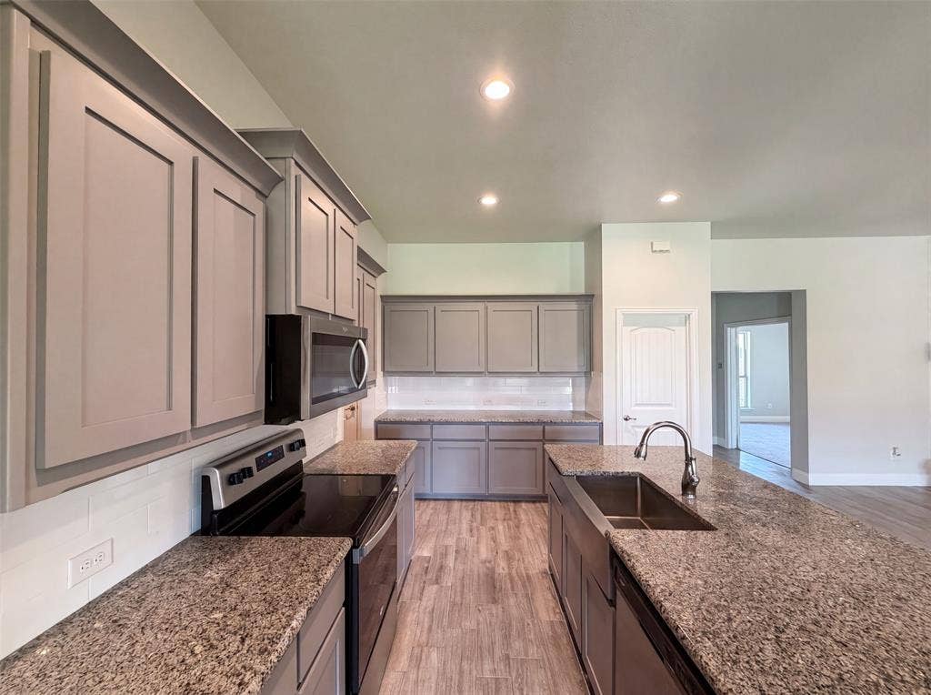 1530 Woodmere Drive, Krum, TX 76249 1530 Woodmere Drive, Krum, TX 76249
