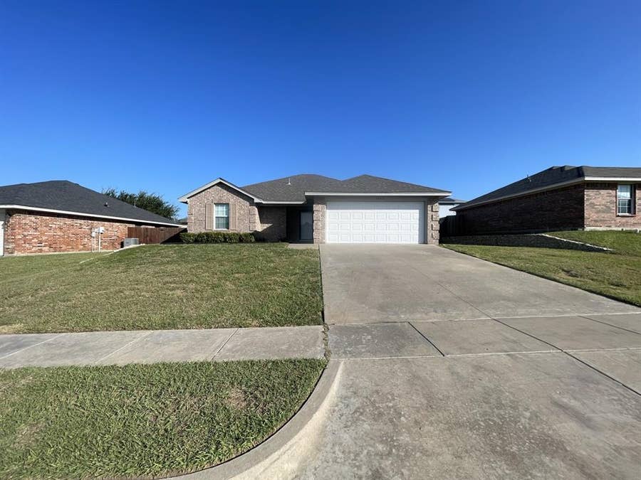 Property photo for 2504 Buffalo Run, Burleson, TX