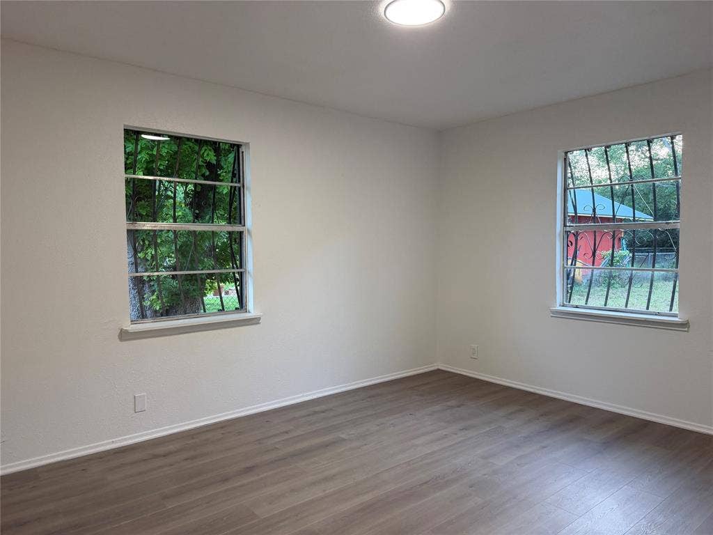 1060 Gardner Road, Austin, TX 78721 1060 Gardner Road, Austin, TX 78721