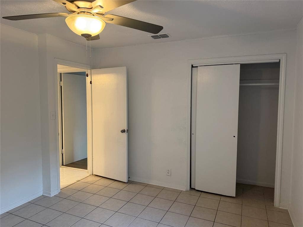 1060 Gardner Road, Austin, TX 78721 1060 Gardner Road, Austin, TX 78721