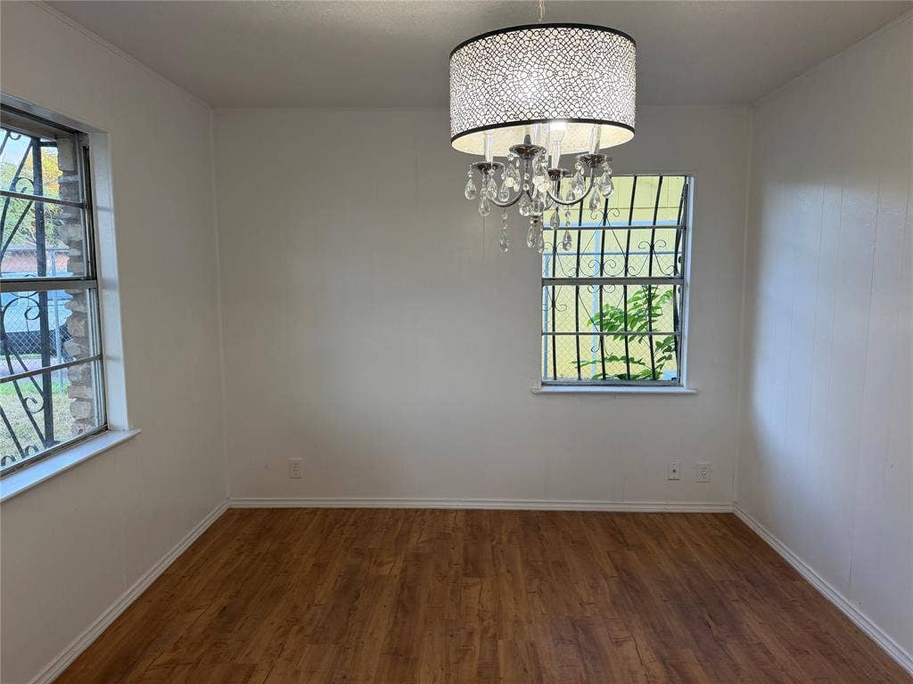 1060 Gardner Road, Austin, TX 78721 1060 Gardner Road, Austin, TX 78721