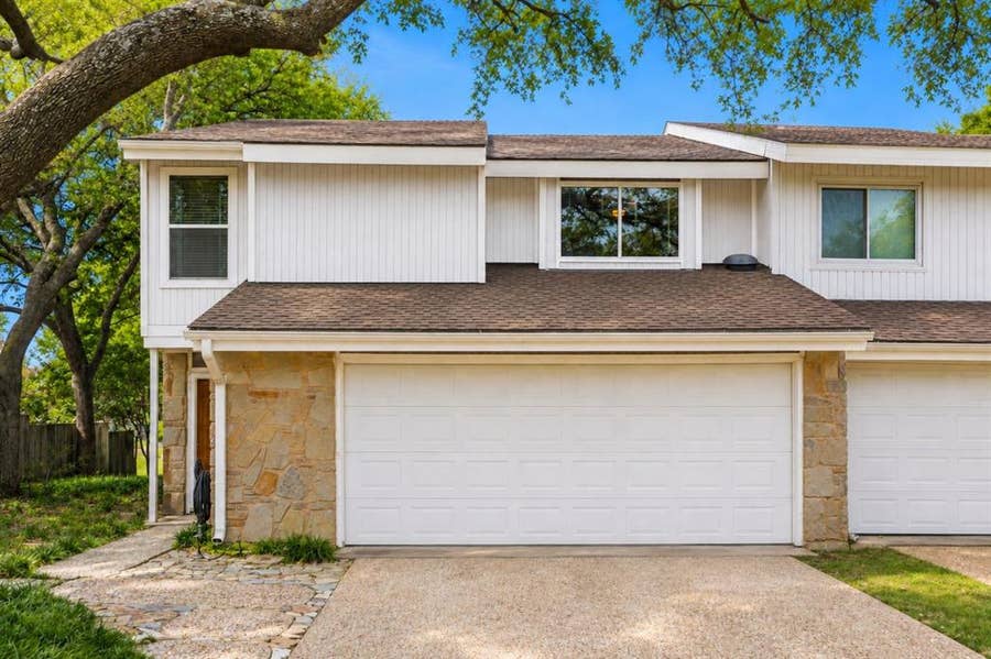 Property photo for 2920 Shady Lake Circle, Carrollton, TX