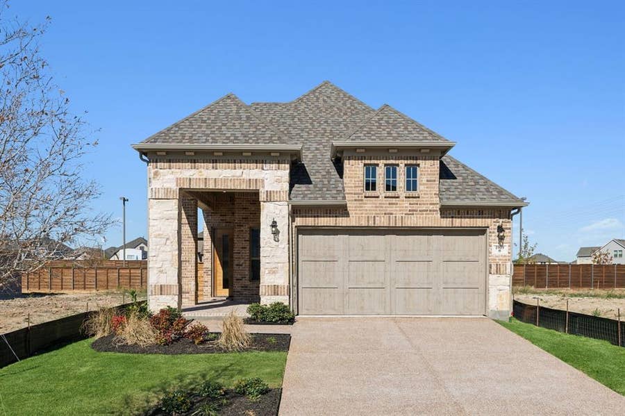 Property photo for 2005 Lone Oak Trail, Mesquite, TX