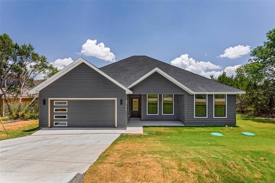 Property photo for 4711 Elizabeth Street, Granbury, TX