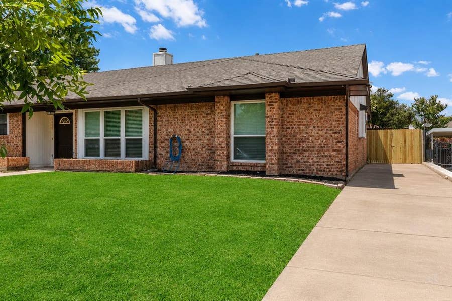 Property photo for 2429 Chestnut Way, Bedford, TX
