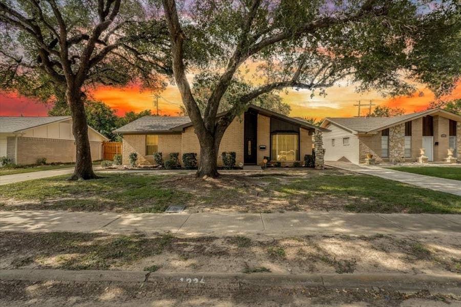 Property photo for 1226 Glen Loch Drive, Irving, TX