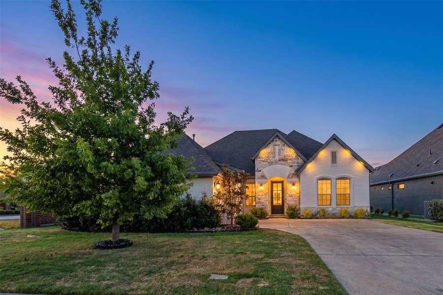 Property photo for 412 Harmony Way, Keller, TX