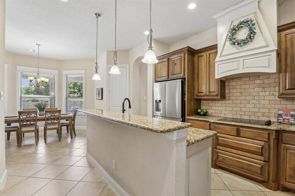 2810 Fossil Creek Drive, Midlothian, TX 76065 2810 Fossil Creek Drive, Midlothian, TX 76065