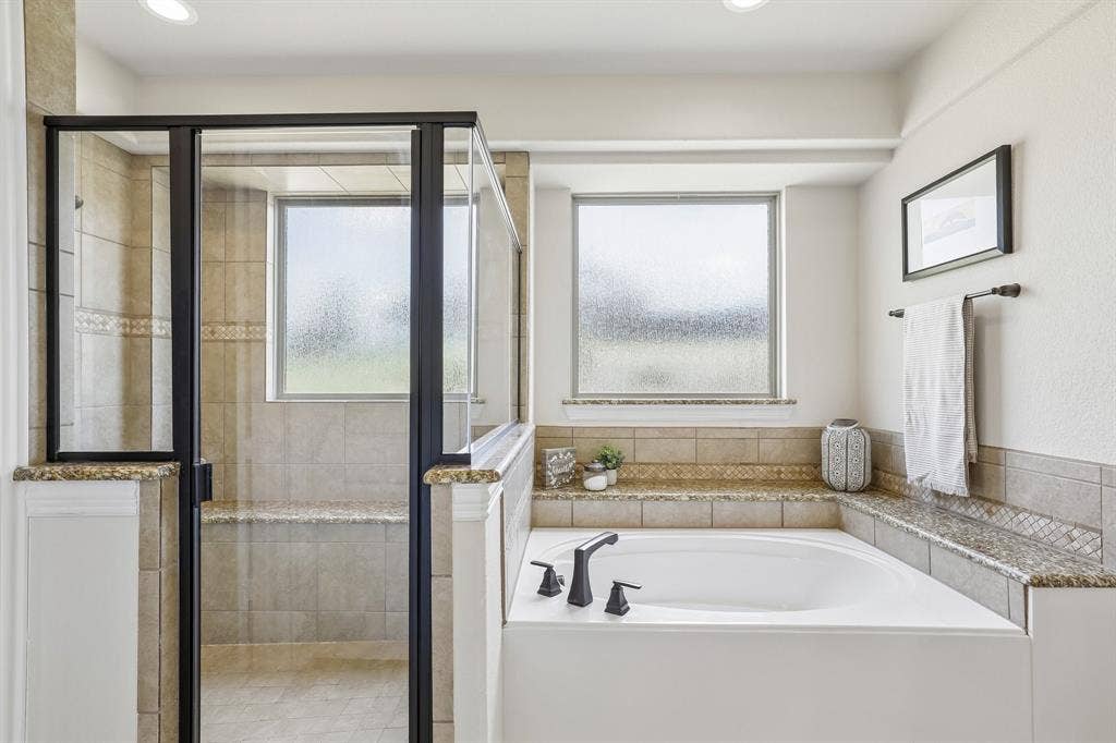2810 Fossil Creek Drive, Midlothian, TX 76065 2810 Fossil Creek Drive, Midlothian, TX 76065