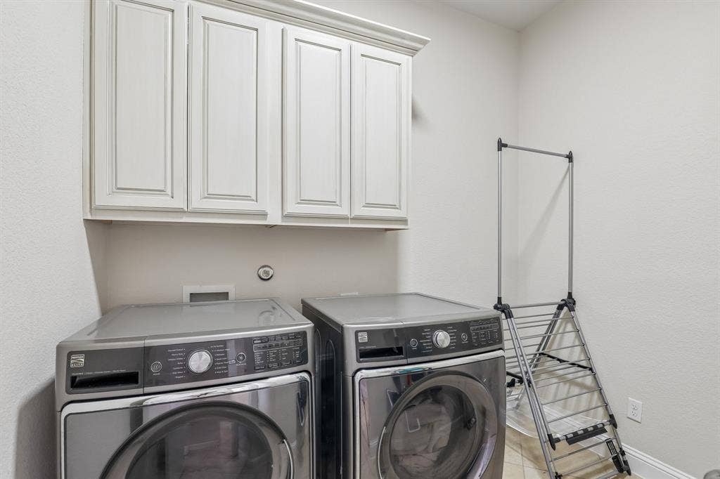 2810 Fossil Creek Drive, Midlothian, TX 76065 2810 Fossil Creek Drive, Midlothian, TX 76065