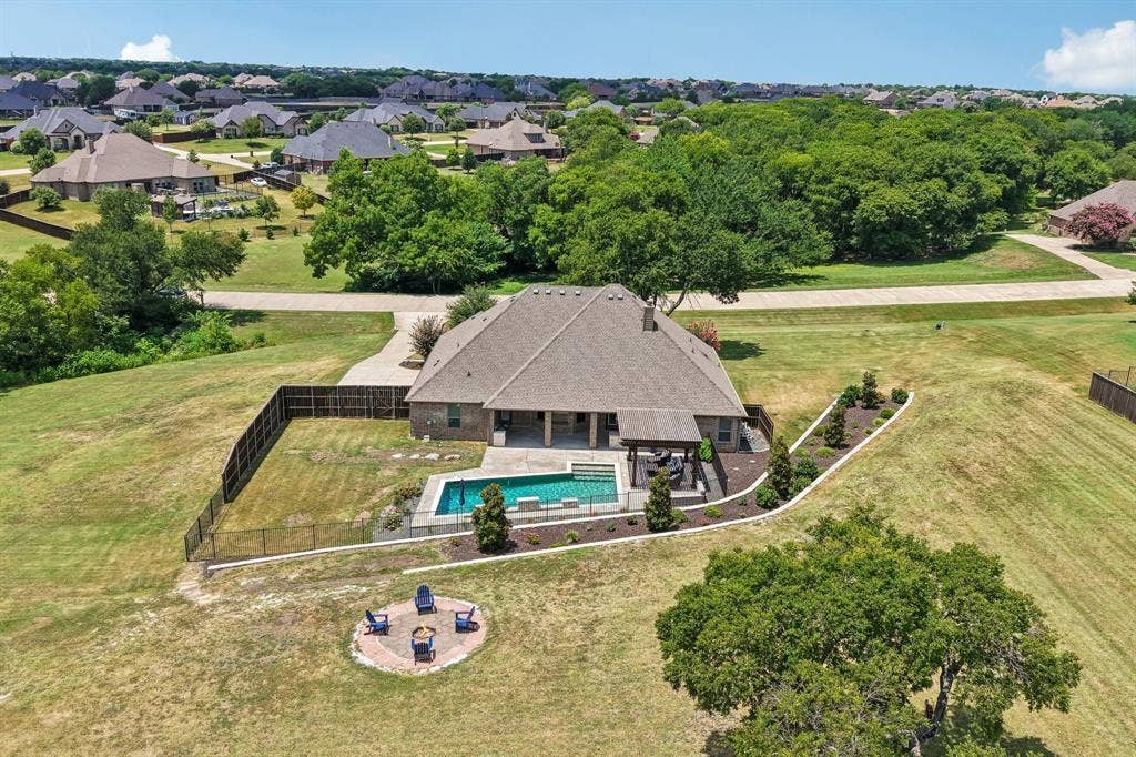 2810 Fossil Creek Drive, Midlothian, TX 76065 2810 Fossil Creek Drive, Midlothian, TX 76065