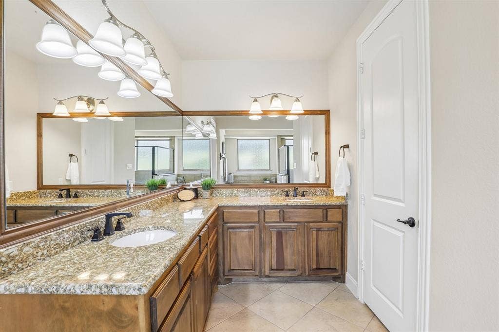 2810 Fossil Creek Drive, Midlothian, TX 76065 2810 Fossil Creek Drive, Midlothian, TX 76065