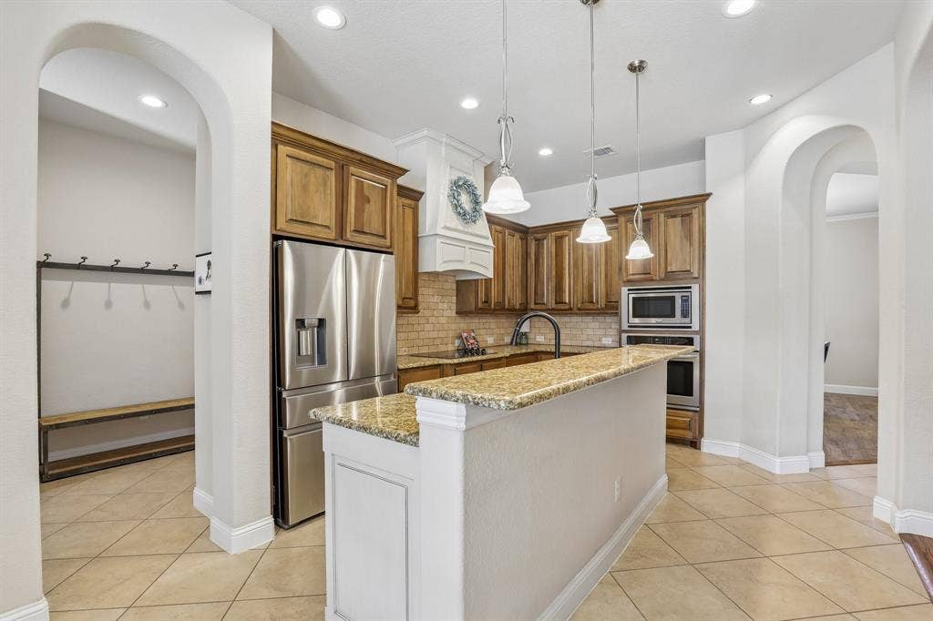 2810 Fossil Creek Drive, Midlothian, TX 76065 2810 Fossil Creek Drive, Midlothian, TX 76065