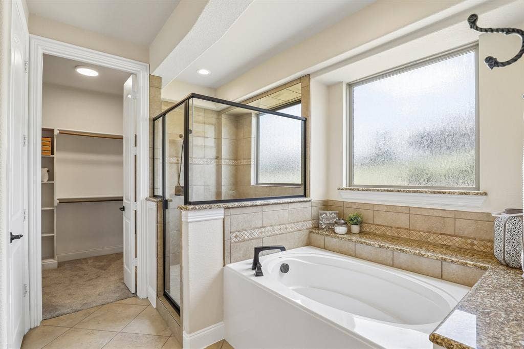 2810 Fossil Creek Drive, Midlothian, TX 76065 2810 Fossil Creek Drive, Midlothian, TX 76065