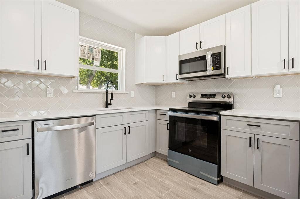 414 Dawson Circle, Grand Prairie, TX 75051 414 kitchen