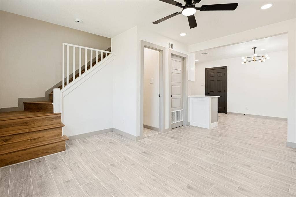414 Dawson Circle, Grand Prairie, TX 75051 416 living room