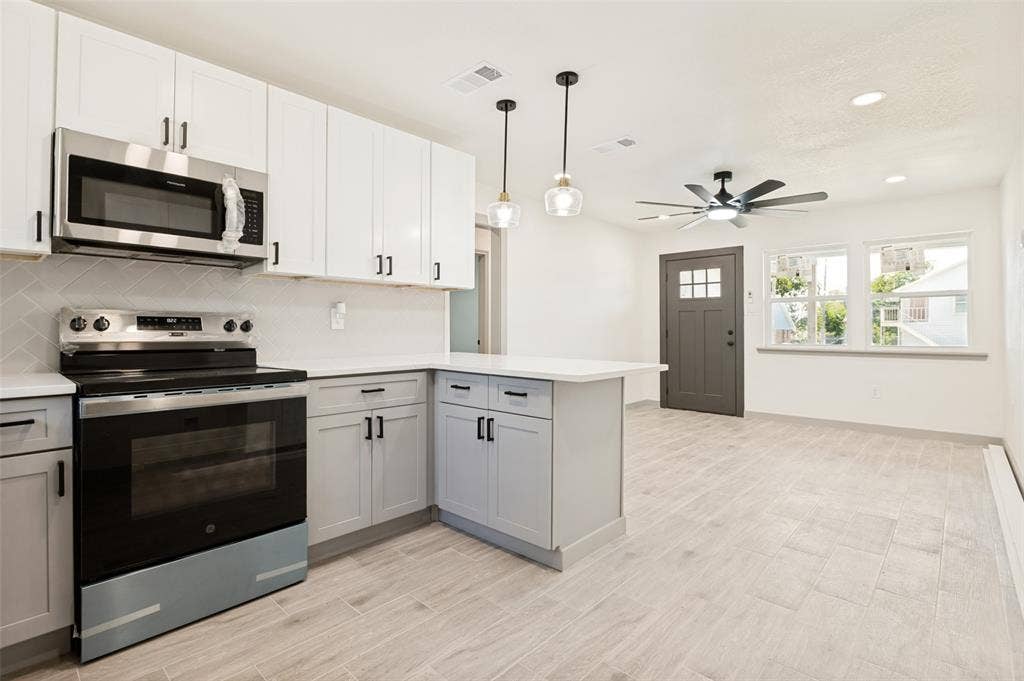 414 Dawson Circle, Grand Prairie, TX 75051 414 living room open concept