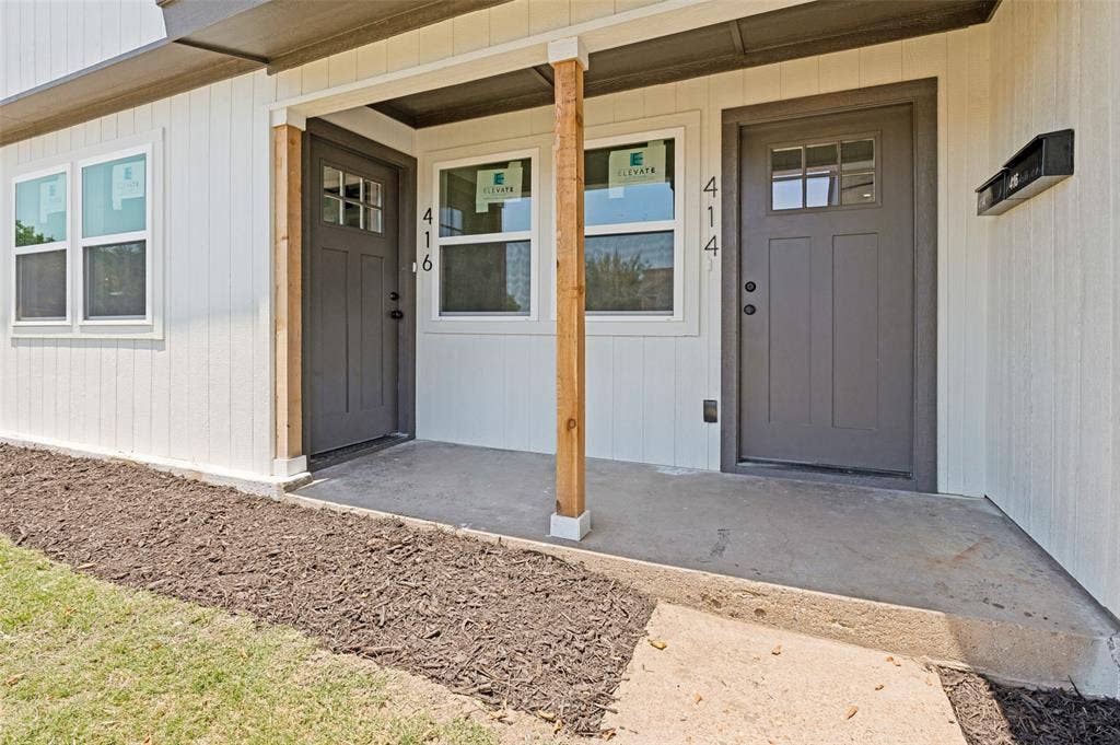 414 Dawson Circle, Grand Prairie, TX 75051 414/416 entry Duplex