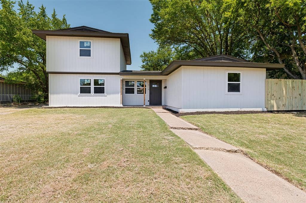 414 Dawson Circle, Grand Prairie, TX 75051 414/416 front