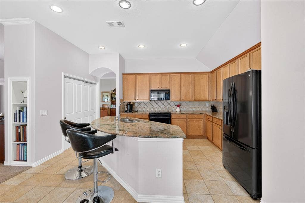 9905 Cypress Street, Denton, TX 76207 9905 Cypress Street, Denton, TX 76207
