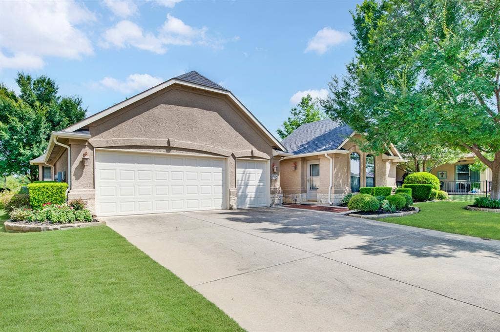 9905 Cypress Street, Denton, TX 76207 9905 Cypress Street, Denton, TX 76207