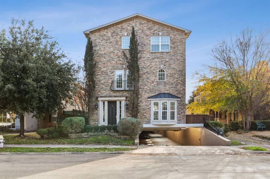 Property photo for 4120 Hawthorne Avenue, #2, Dallas, TX