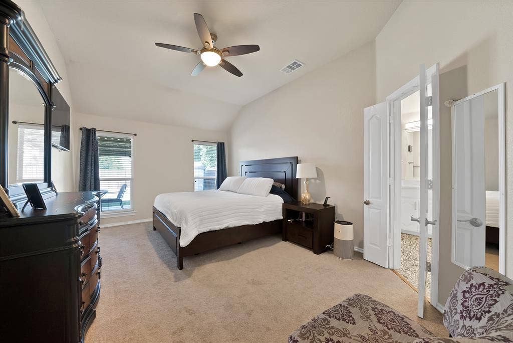 4677 Vespesian Lane, Grand Prairie, TX 75052 4677 Vespesian Lane, Grand Prairie, TX 75052
