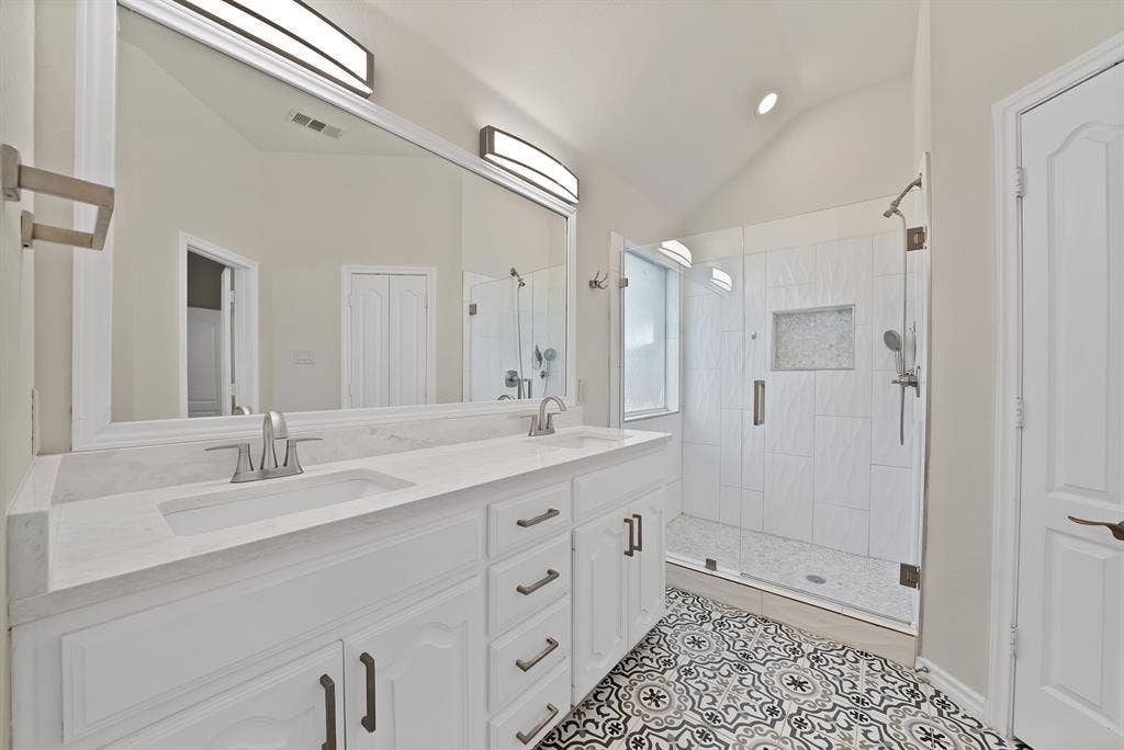 4677 Vespesian Lane, Grand Prairie, TX 75052 4677 Vespesian Lane, Grand Prairie, TX 75052