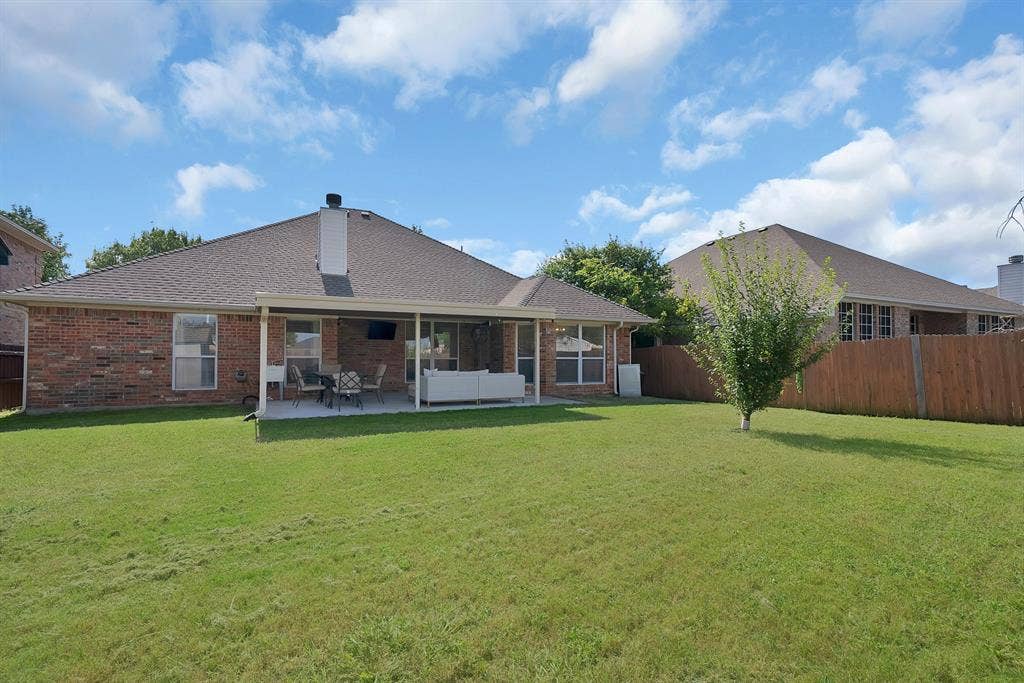 4677 Vespesian Lane, Grand Prairie, TX 75052 4677 Vespesian Lane, Grand Prairie, TX 75052